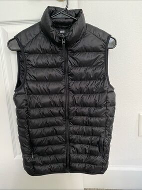 Uniqlo Black Quilted Packable Down Vest Size Extra Small